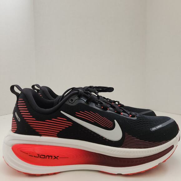 Nike Men\'s Vomero 18 Black/Summit White/Bright Crimson 8 Medium main image 8